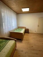 **ZENTRAL IN KÖLN MONTEURZIMMER** Zdjęcie 2 **ZENTRAL IN KÖLN MONTEURZIMMER** Zdjęcie 2