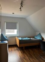 Zimmer 1 bett links Zimmer 1 bett links