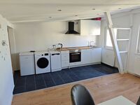 Neu saniertes Penthouse Apartment mit offener Wohnküche Bild 3 Neu saniertes Penthouse Apartment mit offener Wohnküche Bild 3