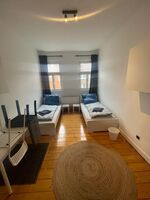 Schlafzimmer mit zwei Einzelbetten Schlafzimmer mit zwei Einzelbetten