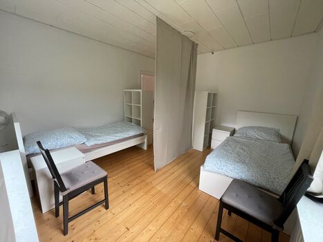 Großzügige neue 5 Zimmer Monteurwohnung, Handwerkerwohnung mit 7 Betten Großzügige neue 5 Zimmer Monteurwohnung, Handwerkerwohnung mit 7 Betten