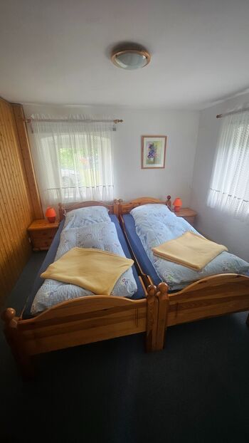 Schlafzimmer (Optional: Doppelbett) Schlafzimmer (Optional: Doppelbett)
