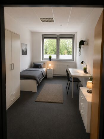 Komfortable Monteurzimmer in Leverkusen / 25 Euro pro Person/Nacht Komfortable Monteurzimmer in Leverkusen / 25 Euro pro Person/Nacht