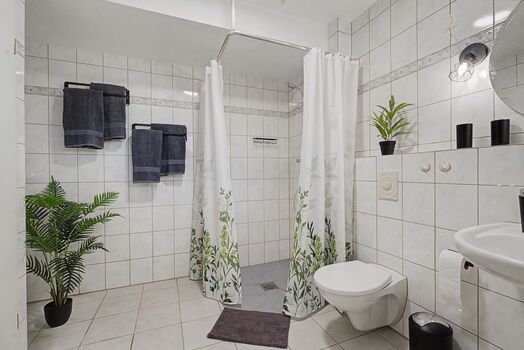 HOME FOR YOU I 4-Bettzimmer für 4 Personen I Rhede Bild 3 HOME FOR YOU I 4-Bettzimmer für 4 Personen I Rhede Bild 3