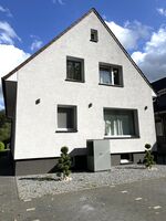 Haus (Außenansicht) Haus (Außenansicht)