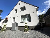Haus (Außenansicht) Haus (Außenansicht)