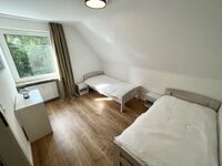 Schlafzimmer 2 (2 Einzelbetten 1x2m) Schlafzimmer 2 (2 Einzelbetten 1x2m)