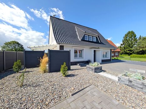 Haus "GOLDEN" in Goldenstedt | 5BR Terrasse 2x Parken WM+Trockner Kicker Haus "GOLDEN" in Goldenstedt | 5BR Terrasse 2x Parken WM+Trockner Kicker