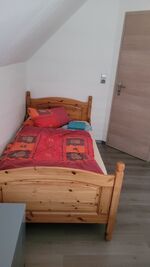 Einzelzimmer rechts Einzelzimmer rechts