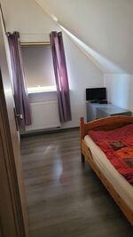 Einzelzimmer rechts Einzelzimmer rechts