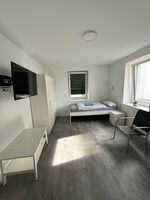 Monteuzimmer Obertshausen 8 Personen | A3 in 2 min. | 2 Küchen | 2 Bäder Picture 4 Monteuzimmer Obertshausen 8 Personen | A3 in 2 min. | 2 Küchen | 2 Bäder Picture 4