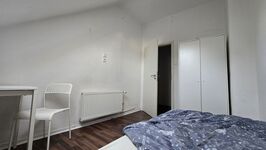 Krefeld schöne große 150 QM 5,5 Zimmer Monteurswohnung Picture 20 Krefeld schöne große 150 QM 5,5 Zimmer Monteurswohnung Picture 20