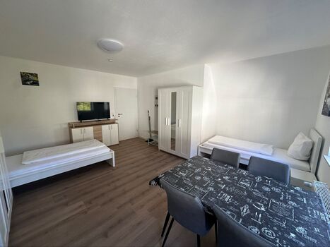 1,5 Zimmer Wohnung, für 3 Personen Einzelbetten (Nr.4) 1,5 Zimmer Wohnung, für 3 Personen Einzelbetten (Nr.4)