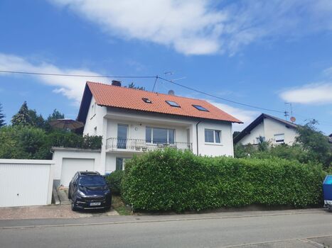 Wohnung nähe Waldrand mit 3 Einzelzimmern, 2 Bädern, Terrasse und Garten Wohnung nähe Waldrand mit 3 Einzelzimmern, 2 Bädern, Terrasse und Garten