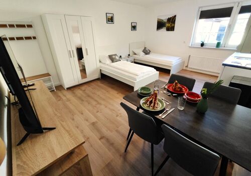 1 Zimmer Wohnung, für 2 Personen Einzelbetten (Nr. 8) 1 Zimmer Wohnung, für 2 Personen Einzelbetten (Nr. 8)