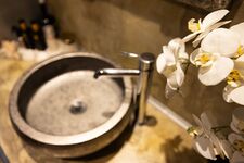 Bathroom: Washing Area, Consumables Bathroom: Washing Area, Consumables