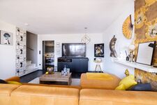 Wohnzimmer: 30 qm, Couch, TV & Design-Einrichtung / Living Room: 30sqm, Couch, TV, Design-Decoration Wohnzimmer: 30 qm, Couch, TV & Design-Einrichtung / Living Room: 30sqm, Couch, TV, Design-Decoration