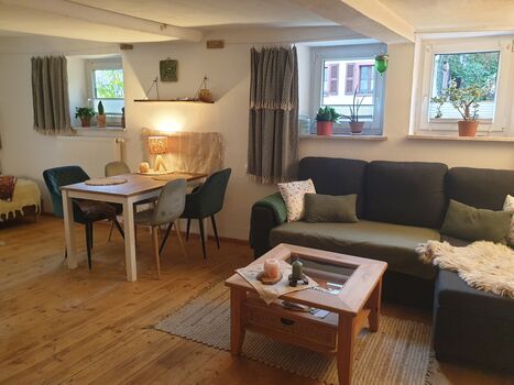 Unser Obervolkacher Ferienhaus - "Bei Onkel Heinz" EG Fewo mit 2 Zimmer Zdjęcie 2 Unser Obervolkacher Ferienhaus - "Bei Onkel Heinz" EG Fewo mit 2 Zimmer Zdjęcie 2