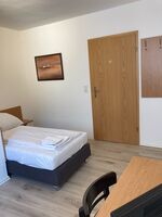 Unterkunft mit eigenem Bad und gemeinschaftlicher Küche Bild 9 Unterkunft mit eigenem Bad und gemeinschaftlicher Küche Bild 9