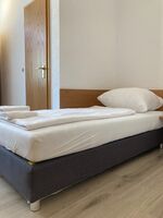 Unterkunft mit eigenem Bad und gemeinschaftlicher Küche Bild 8 Unterkunft mit eigenem Bad und gemeinschaftlicher Küche Bild 8