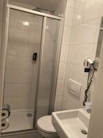 Unterkunft mit eigenem Bad und gemeinschaftlicher Küche Bild 7 Unterkunft mit eigenem Bad und gemeinschaftlicher Küche Bild 7