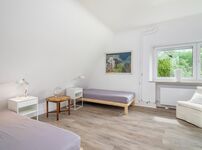 Großzügiges Haus für Gruppen in Bergedorf Bild 1 Großzügiges Haus für Gruppen in Bergedorf Bild 1