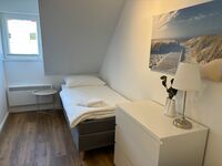 Bis 8 Pers. | Zentrum Neugraben | Parkplatz | ab AUGUST frei Bild 8 Bis 8 Pers. | Zentrum Neugraben | Parkplatz | ab AUGUST frei Bild 8