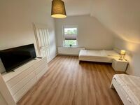 Großes Haus auf 2 Etagen*2x Küche*2x Badezimmer*10 Betten Bild 19 Großes Haus auf 2 Etagen*2x Küche*2x Badezimmer*10 Betten Bild 19