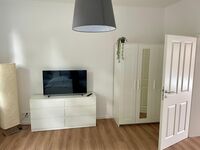 Großes Haus auf 2 Etagen*2x Küche*2x Badezimmer*10 Betten Bild 3 Großes Haus auf 2 Etagen*2x Küche*2x Badezimmer*10 Betten Bild 3