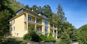 Unser schönes Haus von der Seite Unser schönes Haus von der Seite
