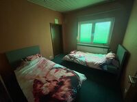 3-4 Zimmer Wohnung mit Bad und Küche Bild 12 3-4 Zimmer Wohnung mit Bad und Küche Bild 12