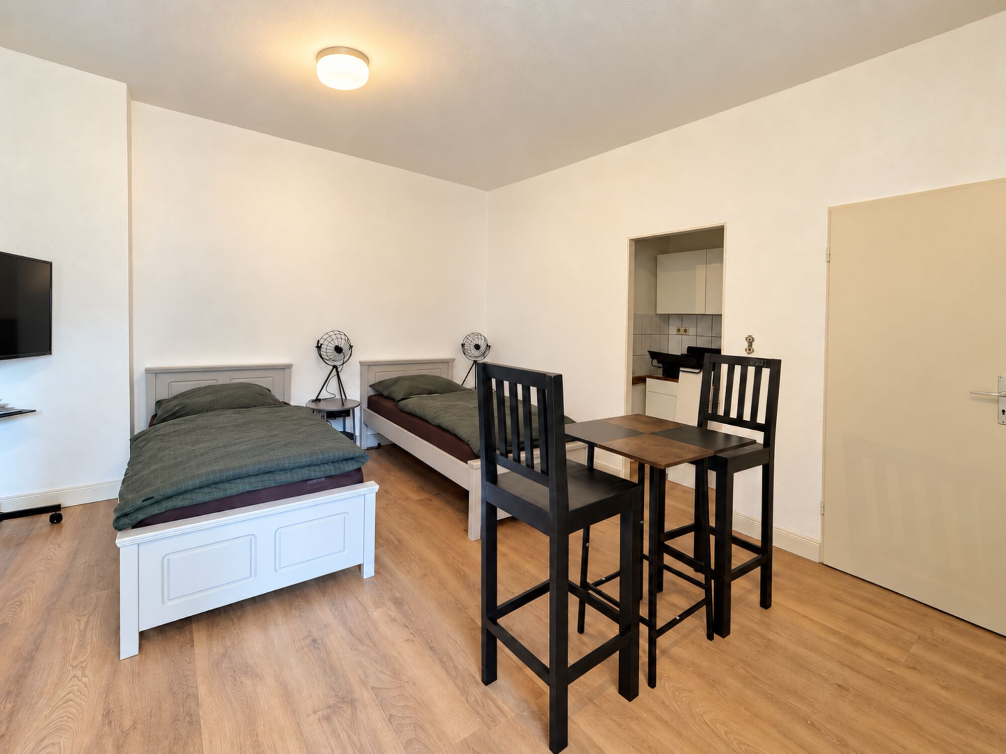 Wohn-und Schlafzimmer Wohn-und Schlafzimmer