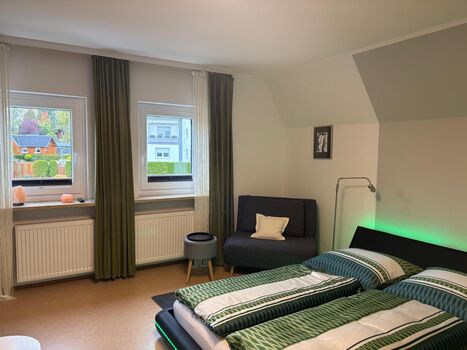 Zimmer 1 mit Bad Zimmer 1 mit Bad