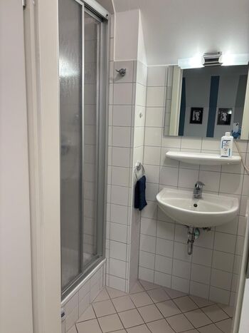 Zimmer 1 mit Bad Zimmer 1 mit Bad