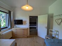 Einzelschlafzimmer oben, kann zum Doppelzimmer erweitert werden Einzelschlafzimmer oben, kann zum Doppelzimmer erweitert werden