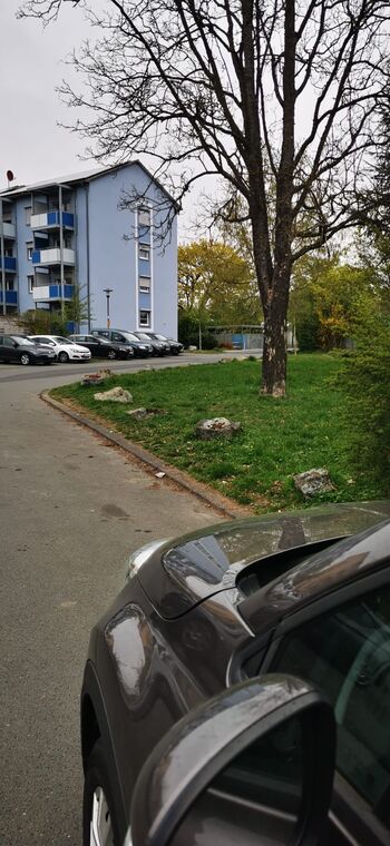 weitere Pakplätze - auch für größere Fahrzeuge weitere Pakplätze - auch für größere Fahrzeuge