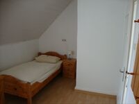Bett im (kleinsten) Einzelzimmer Bett im (kleinsten) Einzelzimmer