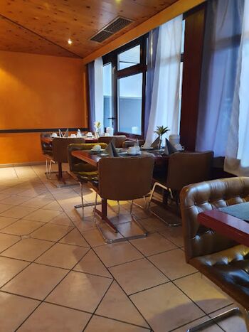 Hotelanlage,35 EZ und 10 DZ mit 50 Parkp,langfristig an Monteure/Student Bild 3 Hotelanlage,35 EZ und 10 DZ mit 50 Parkp,langfristig an Monteure/Student Bild 3