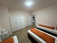 Berlin, Potsdam, Schönefeld, Grünheide, Oranienburg... Obrázok 8 Berlin, Potsdam, Schönefeld, Grünheide, Oranienburg... Obrázok 8