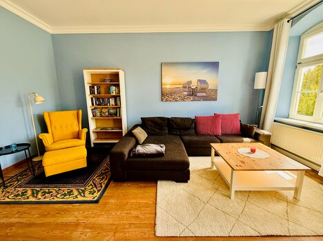 Wohnzimmer mit Schlafsofa Wohnzimmer mit Schlafsofa