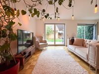 Großes 4SZ Haus mit Terrasse, Grill & Garten | Nähe München Zdjęcie 1 Großes 4SZ Haus mit Terrasse, Grill & Garten | Nähe München Zdjęcie 1