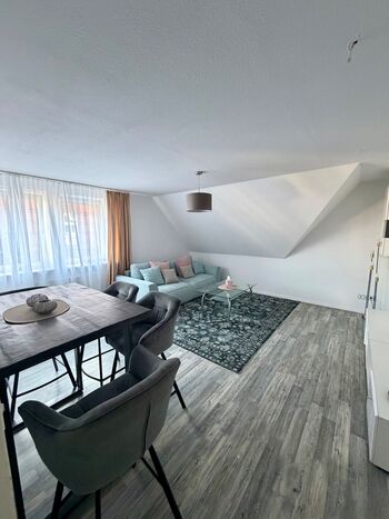 🏡 Charmantes Dachgeschoss-Apartment Stader Innenstadt 🏡 Charmantes Dachgeschoss-Apartment Stader Innenstadt