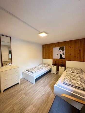 Zentrale Wohnung 1-12 Personen in Weidenau Bild 3 Zentrale Wohnung 1-12 Personen in Weidenau Bild 3