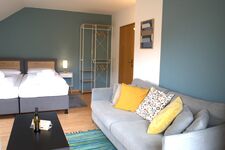 Schlafzimmer groß mit Balkon / Weinbergblick Schlafzimmer groß mit Balkon / Weinbergblick