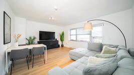 2 Schlafzimmer | 4 Betten | Wohnzimmer + Küche Bild 1 2 Schlafzimmer | 4 Betten | Wohnzimmer + Küche Bild 1