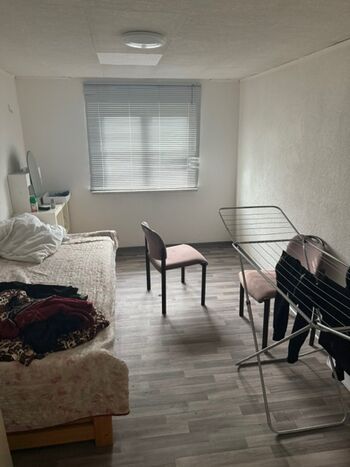 4 Zimmer Wohnung, Nähe Amazon DBW8 ideal für Monteure/Handwe 4 Zimmer Wohnung, Nähe Amazon DBW8 ideal für Monteure/Handwe