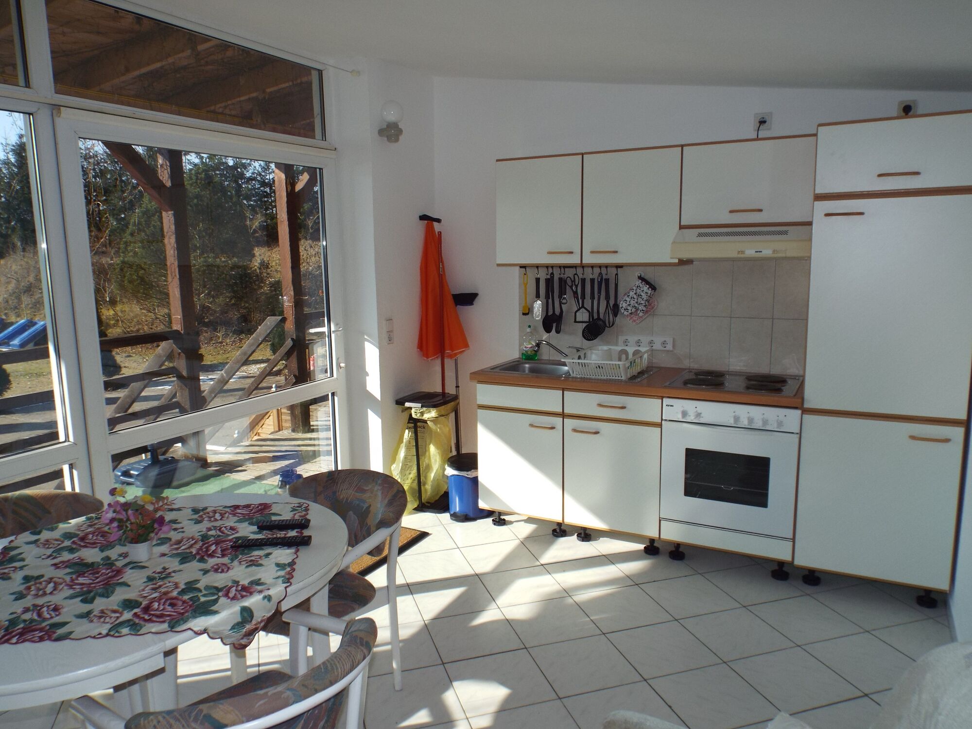 Fewo - Beispiel kombinierter Wohn-/Küchenbereich Fewo - Beispiel kombinierter Wohn-/Küchenbereich