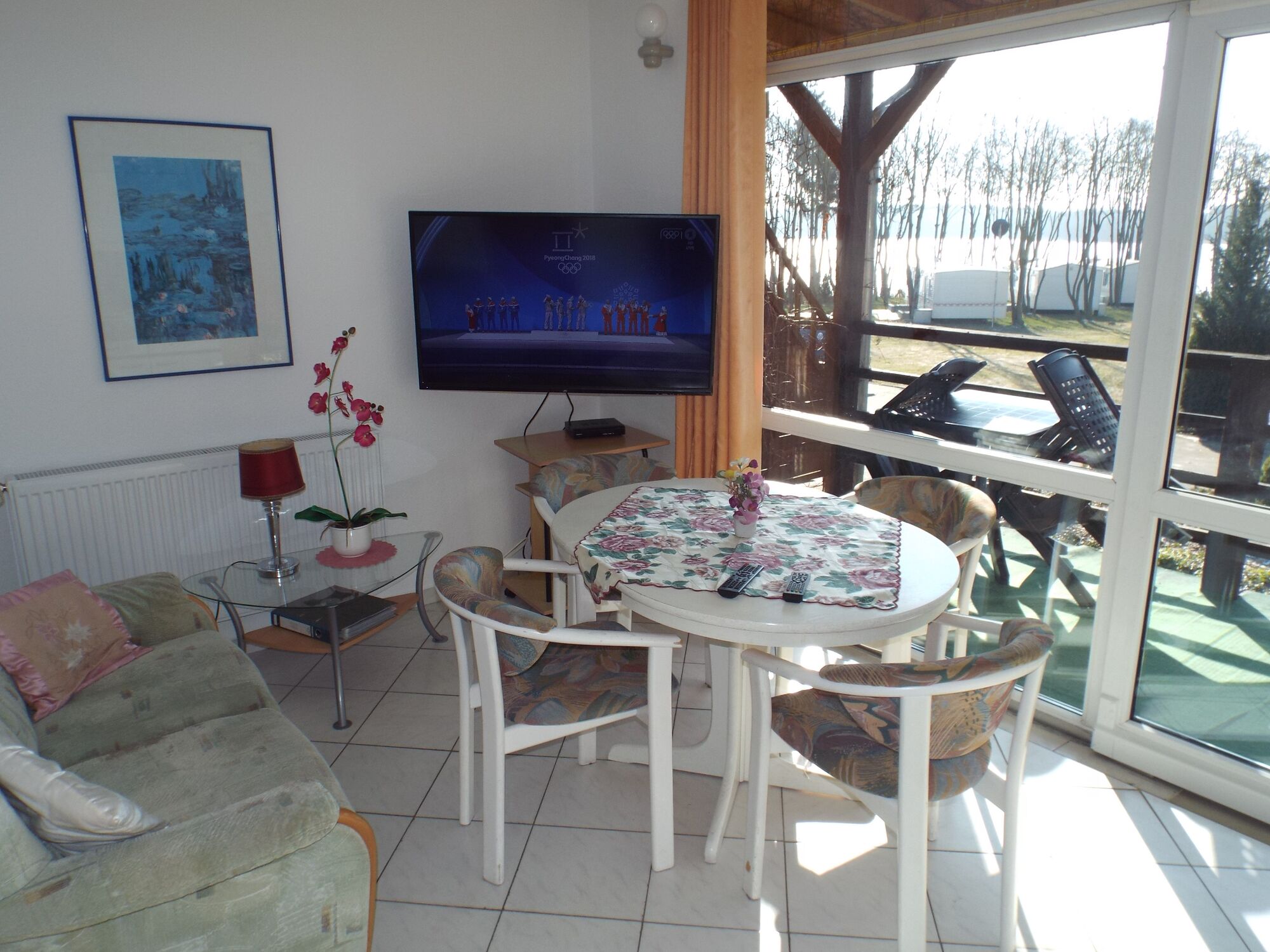 Fewo - Beispiel kombinierter Wohn-/Küchenbereich Fewo - Beispiel kombinierter Wohn-/Küchenbereich