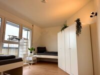 Schlafzimmer 1 (Wohnung A) Schlafzimmer 1 (Wohnung A)