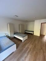 3-Zimmer-Wohnung für bis zu 6 Personen mit Balkon und EBK Bild 4 3-Zimmer-Wohnung für bis zu 6 Personen mit Balkon und EBK Bild 4